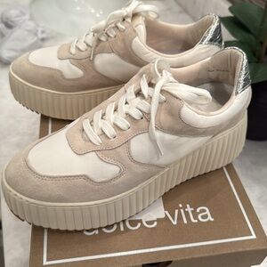 Dolce Vita Daisha Sneaker
